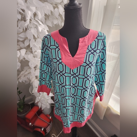 Simply Southern Geometric Patterned Women's Top - Pink and Blue Size Medium - Picture 1 of 10